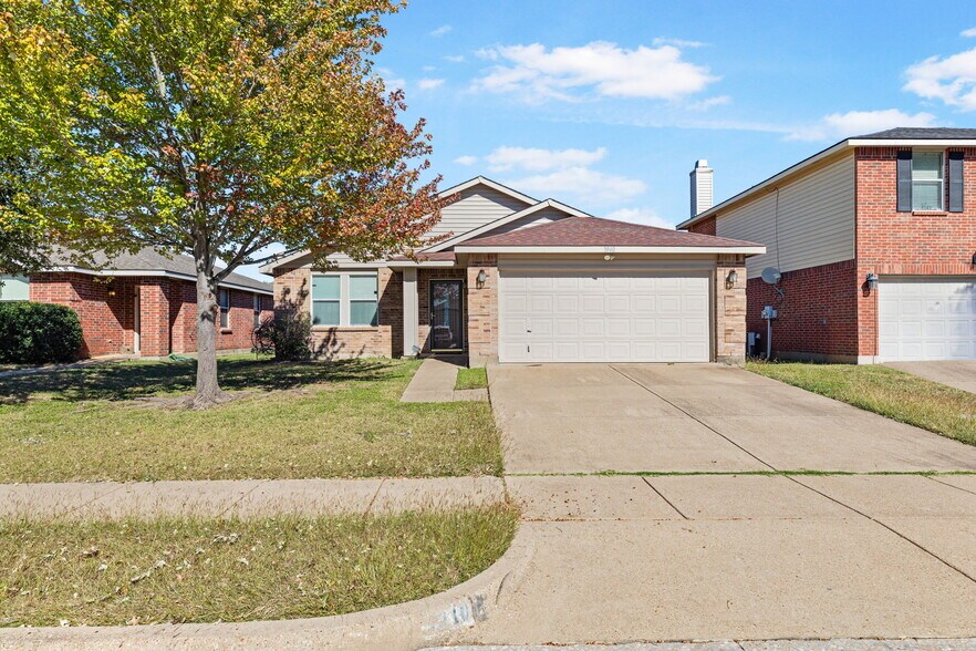 3940 German Pointer Way, Fort Worth, TX à vendre - Photo de l’immeuble – Image 2 sur 3