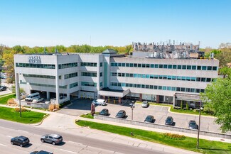 Plus de détails pour 30701 Woodward Ave, Royal Oak, MI - Bureau à louer