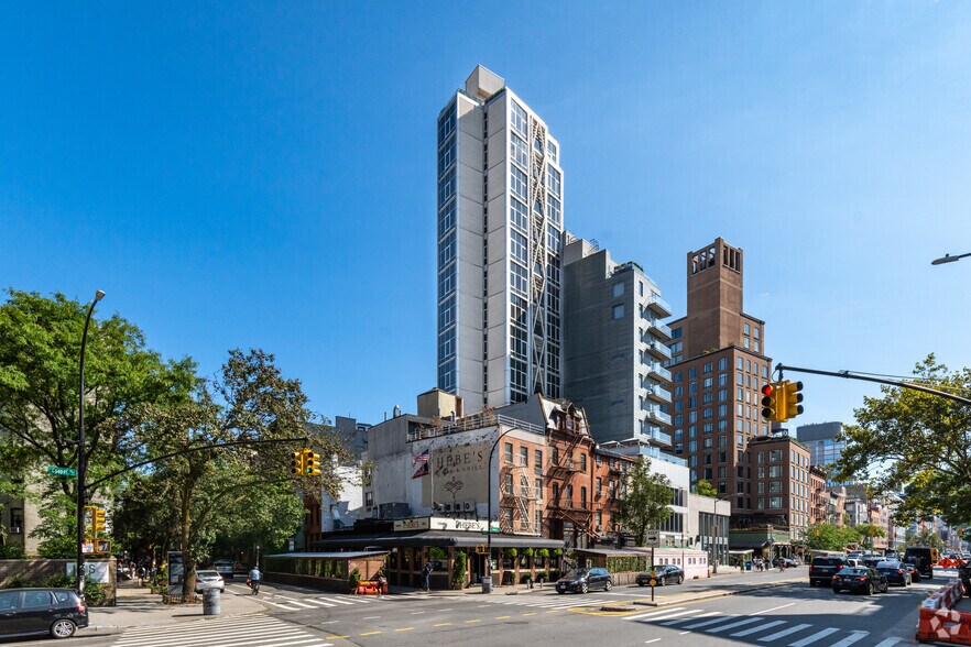 52 E 4th St, New York, NY à louer - Photo principale – Image 1 sur 8