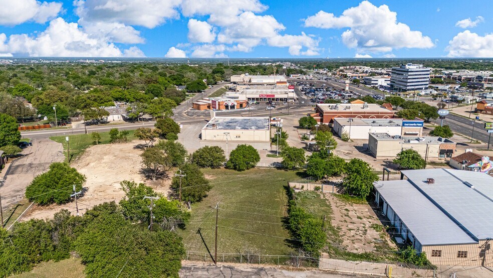 720 N New Rd, Waco, TX à vendre - Photo de l’immeuble – Image 2 sur 55
