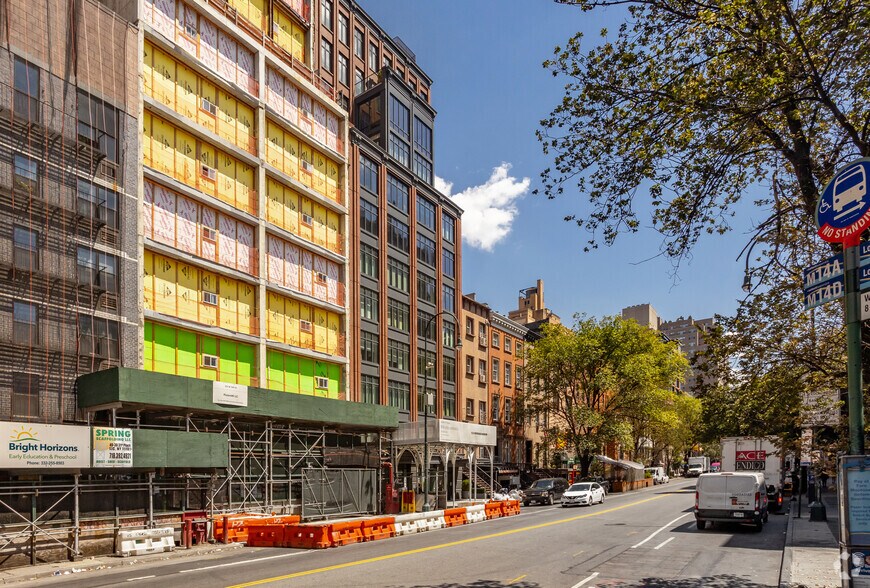 245 W 14th St, New York, NY à vendre - Photo de l’immeuble – Image 3 sur 6