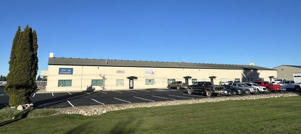 11307-11319 N Government Way, Hayden, ID à louer - Photo de l’immeuble – Image 2 sur 5
