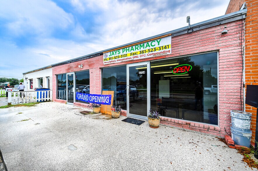 2736 Dallas Ave, Ingleside, TX à louer - Photo de l’immeuble – Image 3 sur 16