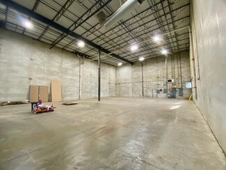 Plus de détails pour 545 Willowbrook Centre Pky, Willowbrook, IL - Industriel/Logistique à louer