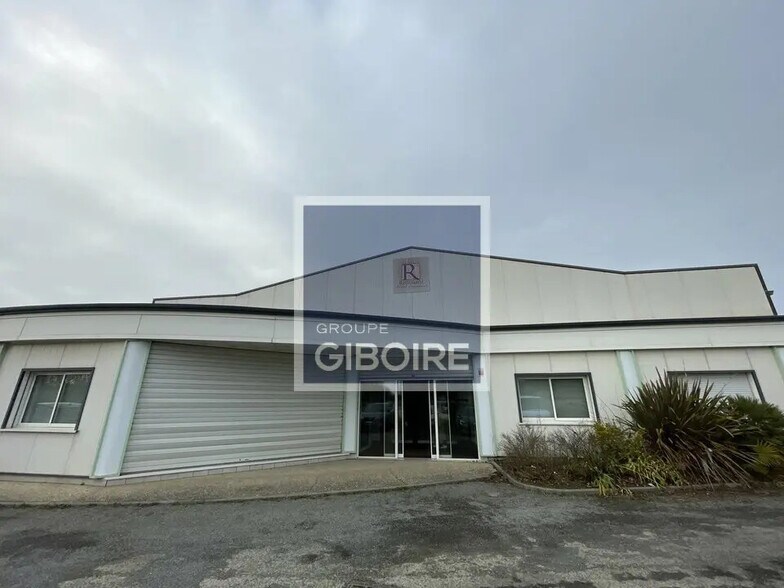 Industriel/Logistique dans Bourgbarré à louer - Photo de l’immeuble – Image 1 sur 8