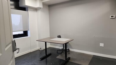 135-15 40th Rd, Flushing, NY à louer Photo intérieure– Image 1 sur 1