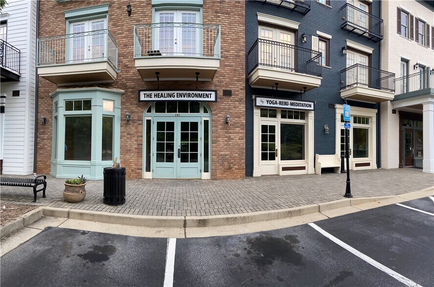 1675 Cumberland Parkway - Unit 202-203-Bld 200, Smyrna, GA à vendre - Photo de l’immeuble – Image 1 sur 18