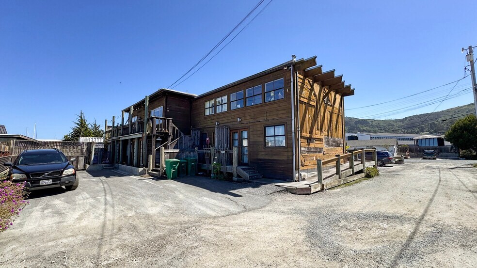 40 Varda Landing Rd, Sausalito, CA à vendre - Photo de l’immeuble – Image 3 sur 5