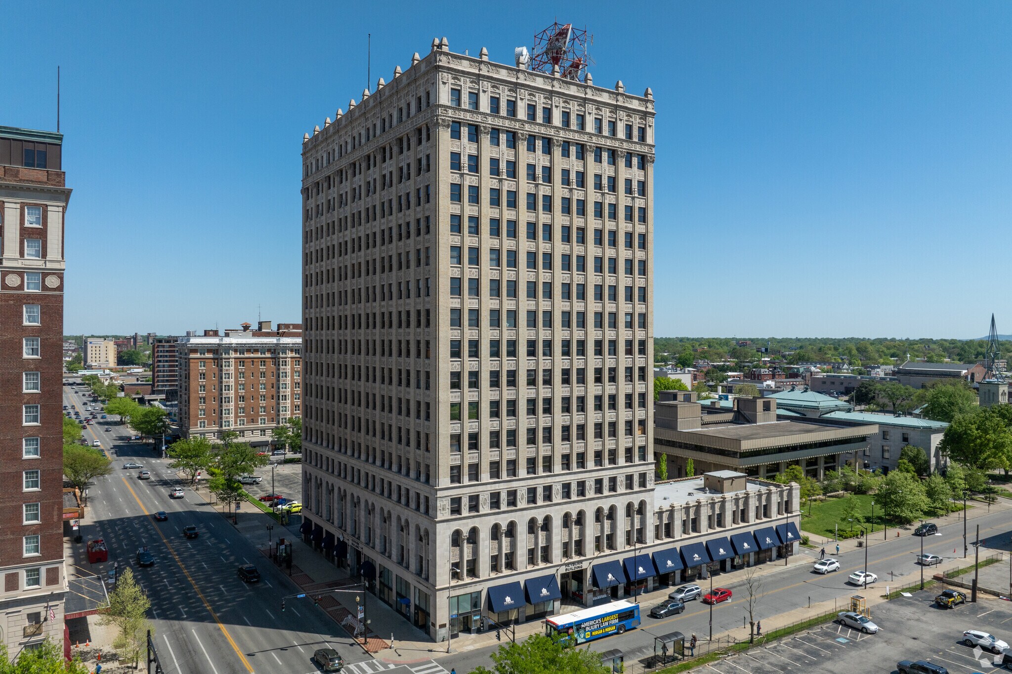 332 W Broadway, Louisville, KY à vendre Photo principale– Image 1 sur 44