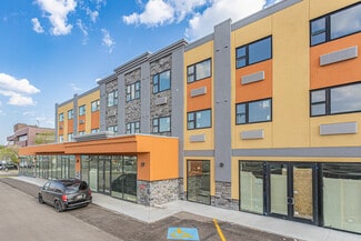 Plus de détails pour 15025 111 Ave NW, Edmonton, AB - Local commercial à louer