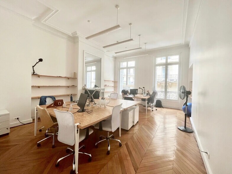 Bureau dans Paris à louer - Photo de l’immeuble – Image 1 sur 6