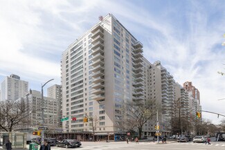 Plus de détails pour 200 E 66th St, New York, NY - Médical à louer