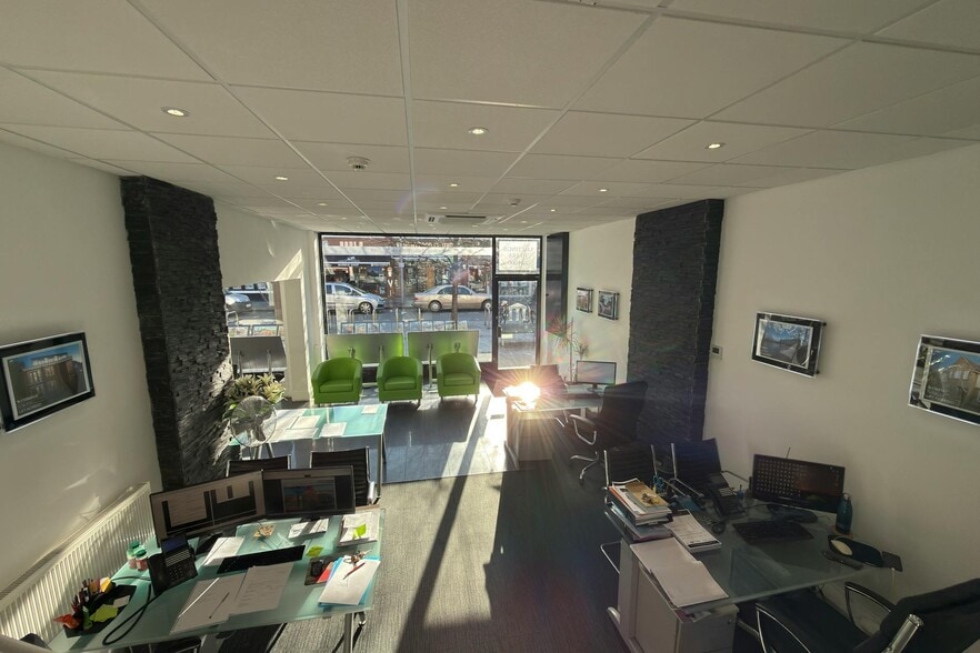 69 Commercial Way, Woking à vendre - Photo intérieure – Image 3 sur 5