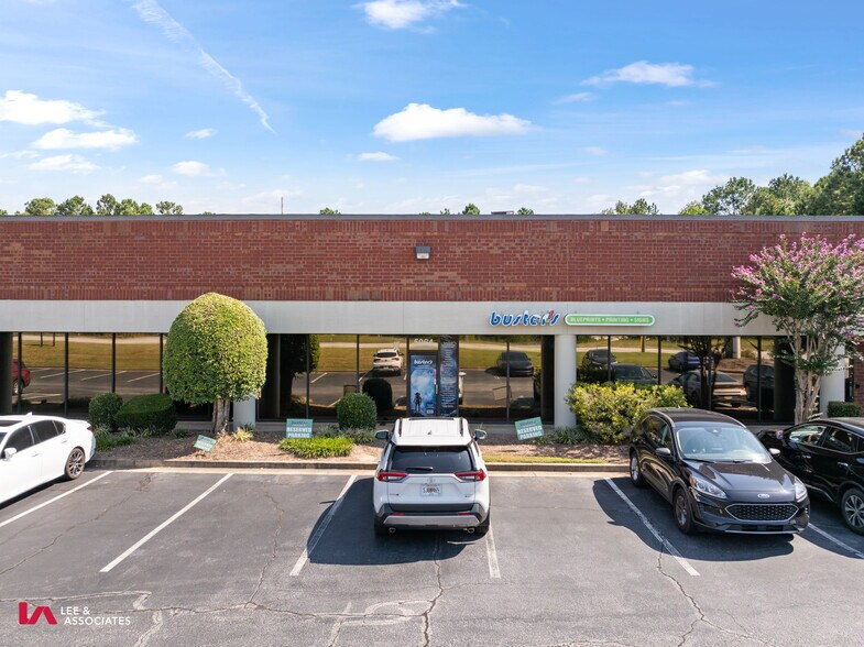 5020-5072 Clark Howell Hwy, College Park, GA à louer - Photo de l’immeuble – Image 2 sur 20