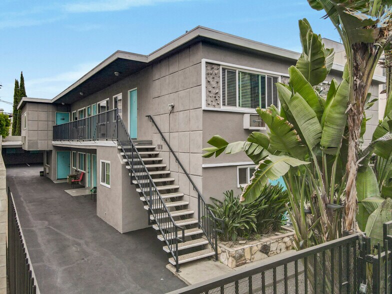 738 N Hudson Ave, Los Angeles, CA à vendre - Photo de l’immeuble – Image 1 sur 9