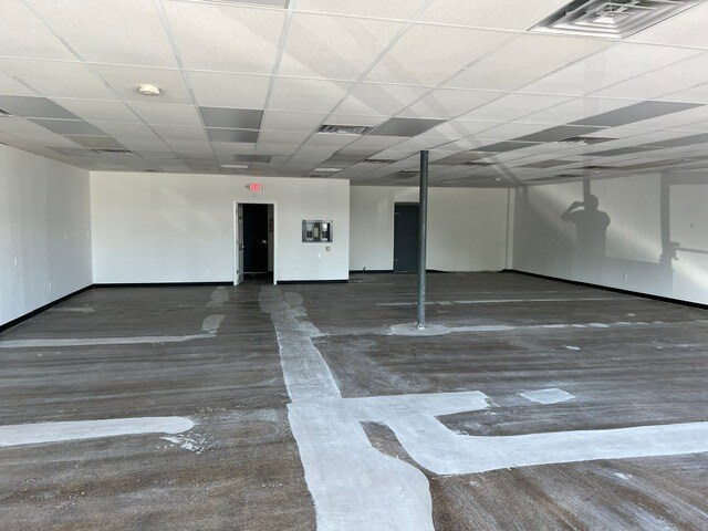 325 Drum Point Rd, Brick, NJ à louer - Photo de l’immeuble – Image 3 sur 4