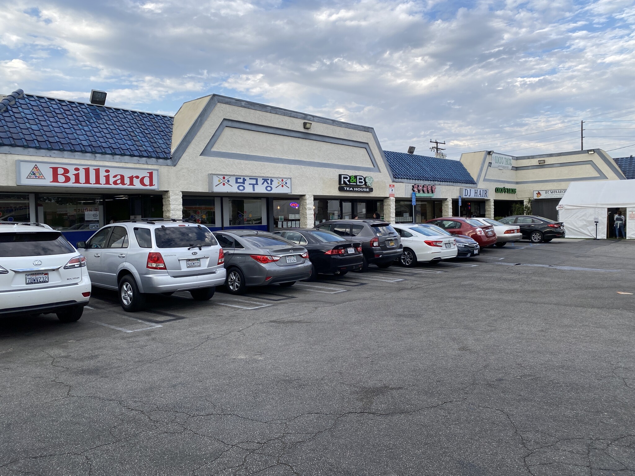1825 W Redondo Beach Blvd, Gardena, CA à louer Photo de l’immeuble– Image 1 sur 7