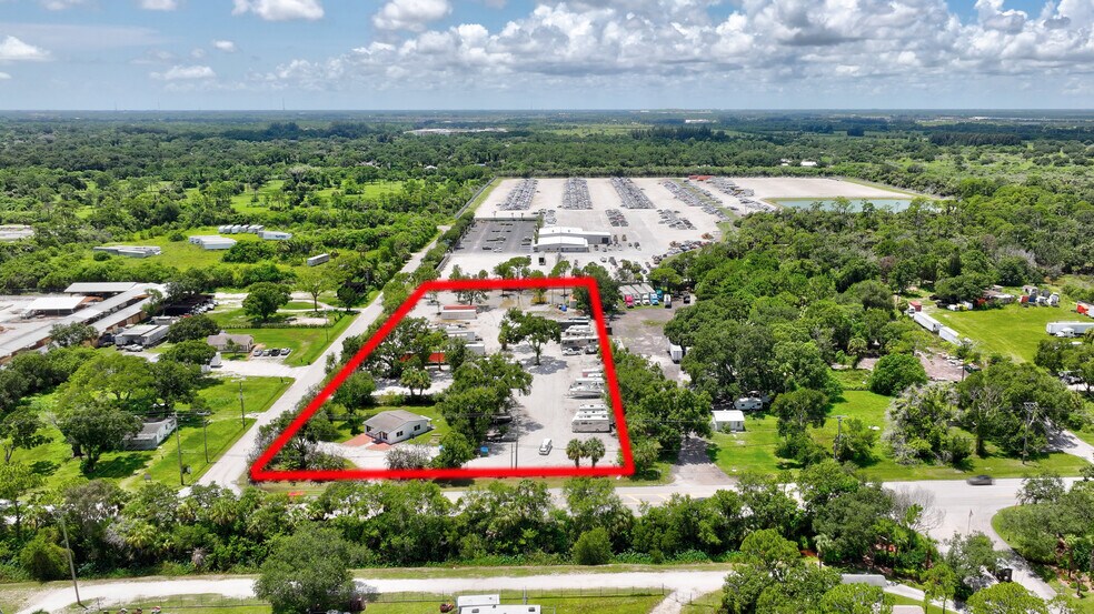 5327 St. Lucie Blvd, Fort Pierce, FL à louer - Photo de l’immeuble – Image 1 sur 6