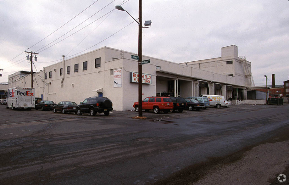 91 Michigan Ave, Paterson, NJ à louer - Photo de l’immeuble – Image 1 sur 3