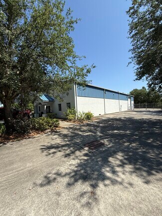 Plus de détails pour 921 Anvil Way, LaBelle, FL - Industriel/Logistique à louer