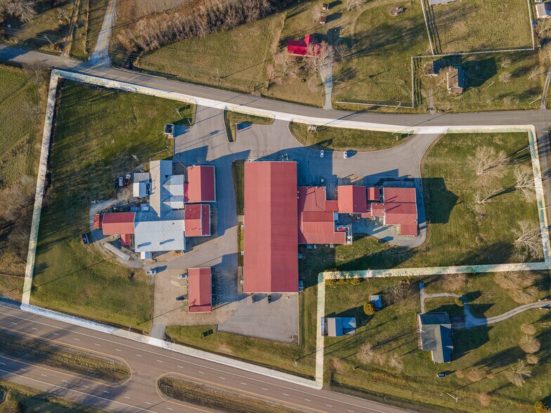3535 Waynesboro Hwy, Lawrenceburg, TN à vendre - Photo de l’immeuble – Image 3 sur 8