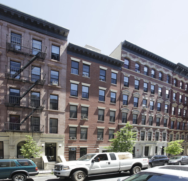 115 W 137th St, New York, NY à vendre - Photo de l’immeuble – Image 2 sur 3