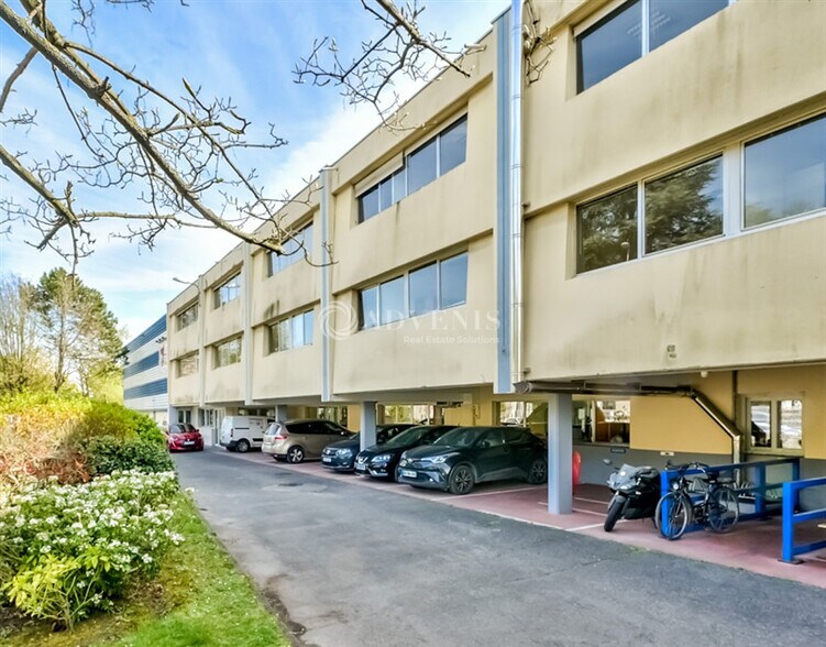 Bureau dans Neuilly-sur-Marne à louer - Photo de l’immeuble – Image 1 sur 7
