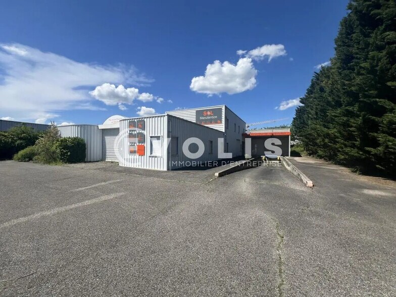 Local d'activités dans Béligneux à vendre - Photo de l’immeuble – Image 2 sur 26