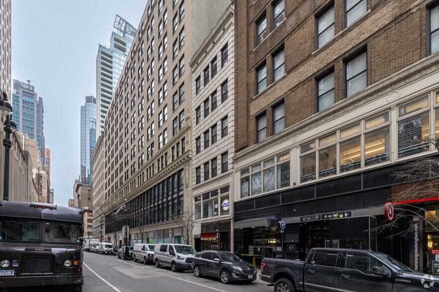 18 W 33rd St, New York, NY à louer - Photo de l’immeuble – Image 3 sur 10