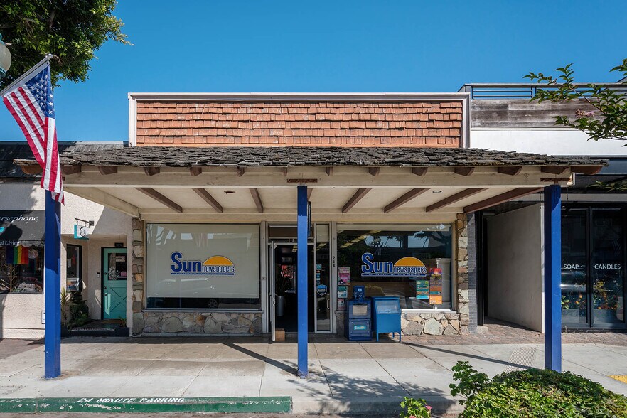 216 Main St, Seal Beach, CA à louer - Photo de l’immeuble – Image 1 sur 11