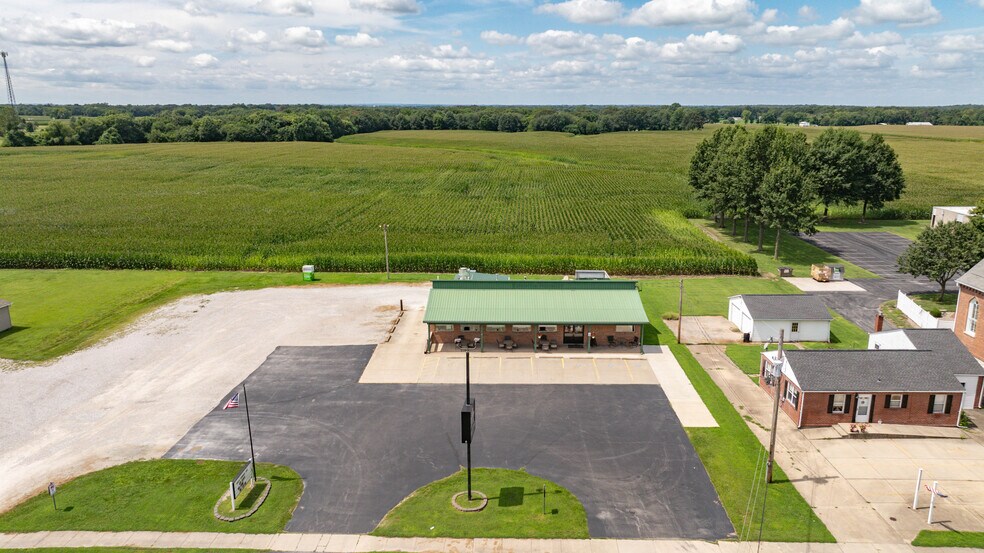 908 N Main St, Brighton, IL à vendre - Photo de l’immeuble – Image 2 sur 50
