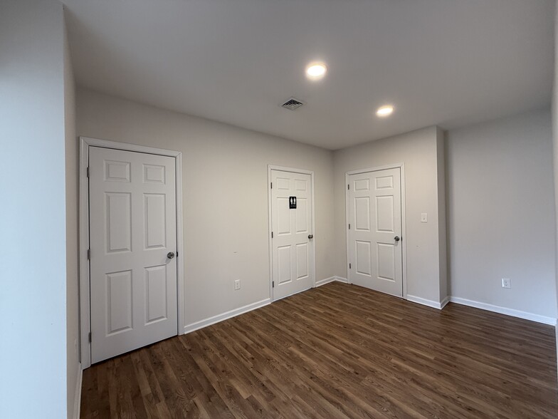1650 Highway 33, Hamilton Square, NJ à louer - Photo de l’immeuble – Image 3 sur 13