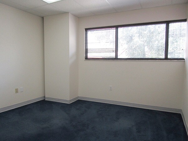 1221 W Colonial Dr, Orlando, FL à louer - Photo intérieure – Image 2 sur 6