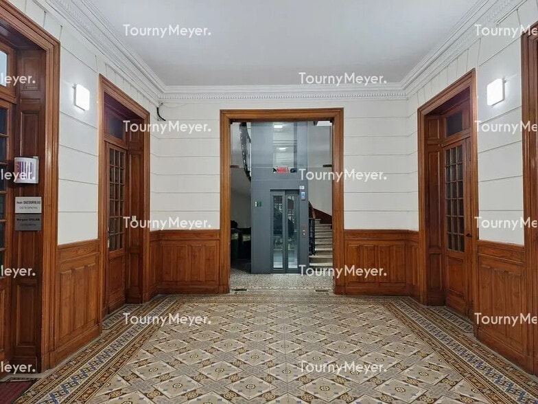 Bureau dans Bordeaux à louer - Photo de l’immeuble – Image 2 sur 7