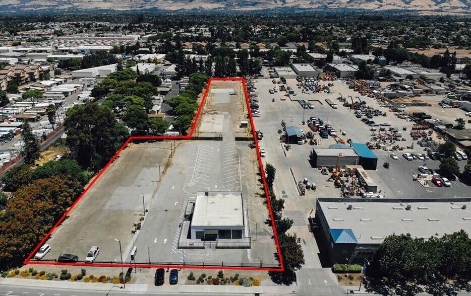 Unit A - 2828 Monterey Hwy, San Jose, CA à louer - Photo de l’immeuble – Image 1 sur 7