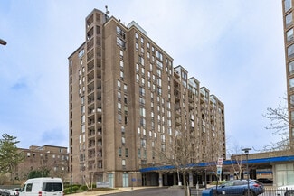 Plus de détails pour 77 Pond Ave, Brookline, MA - Bureau à louer