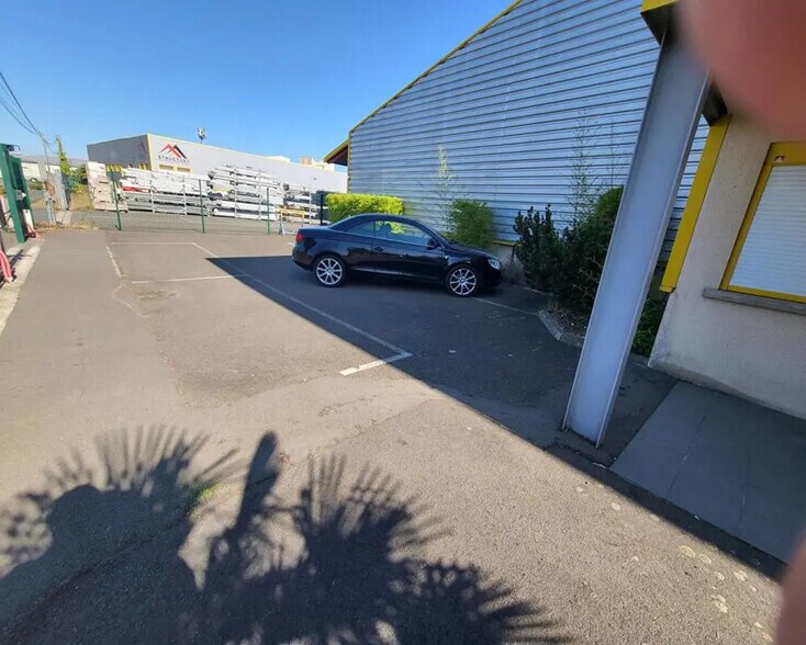 Bureau dans Saint-Mars-la-Brière à louer - Photo de l’immeuble – Image 3 sur 5