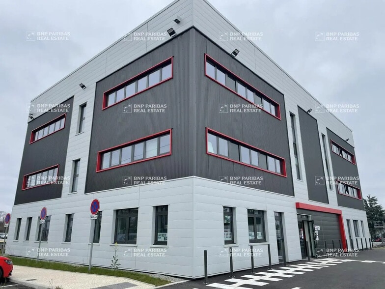 Bureau dans Bouguenais à louer - Photo de l’immeuble – Image 1 sur 7