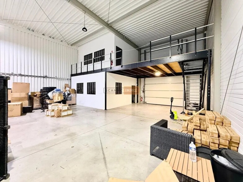 Industriel/Logistique dans Fréjus à louer - Photo intérieure – Image 3 sur 16