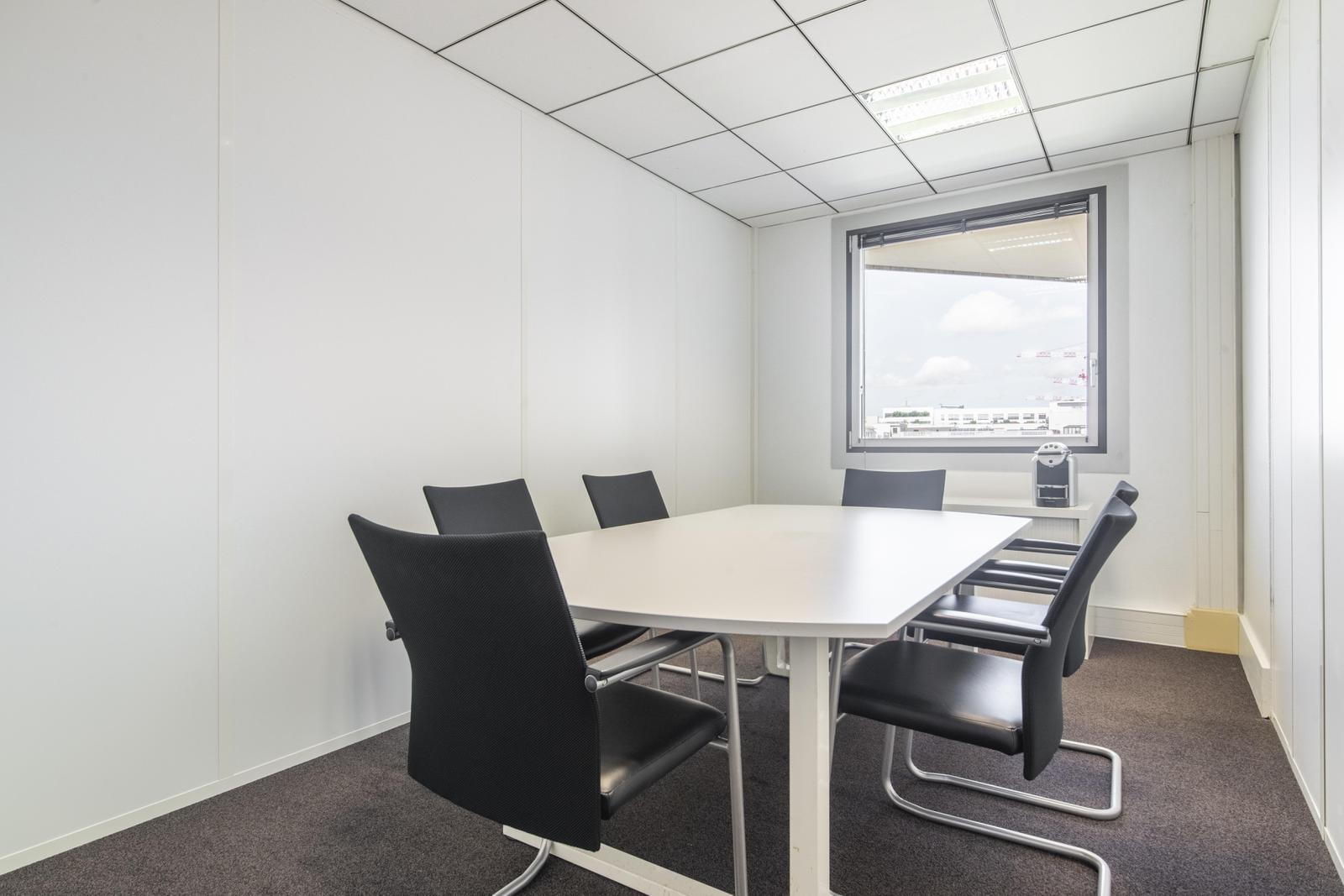 105 Rue Anatole France, Levallois-Perret à louer Photo de l’immeuble– Image 1 sur 11