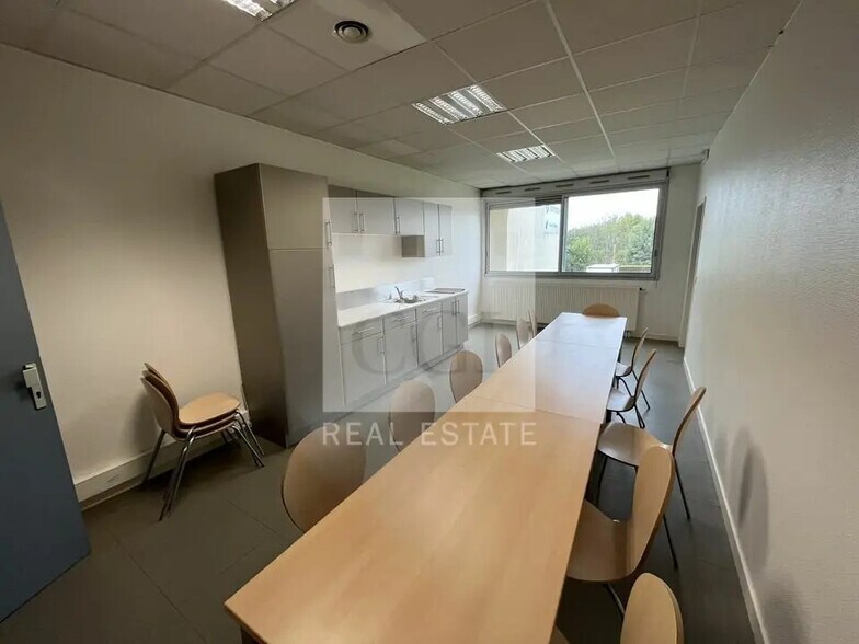 Bureau dans Dardilly à louer - Photo intérieure – Image 3 sur 9