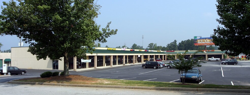 884 Buford Dr, Lawrenceville, GA à louer - Photo de l’immeuble – Image 2 sur 11