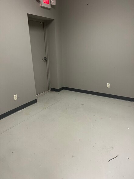 265 E Bell Dr, Warsaw, IN à louer - Photo intérieure – Image 3 sur 11