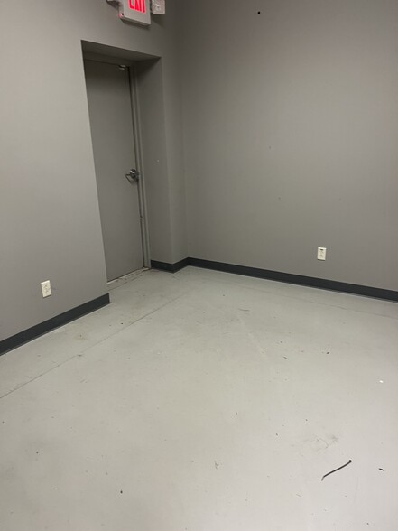 265 E Bell Dr, Warsaw, IN à louer - Photo intérieure – Image 3 sur 11