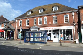 Plus de détails pour 68-70 High St, Alton - Local commercial à vendre