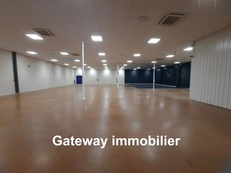 Industriel/Logistique dans COURNON-D'AUVERGNE à louer - Photo de l’immeuble – Image 3 sur 8