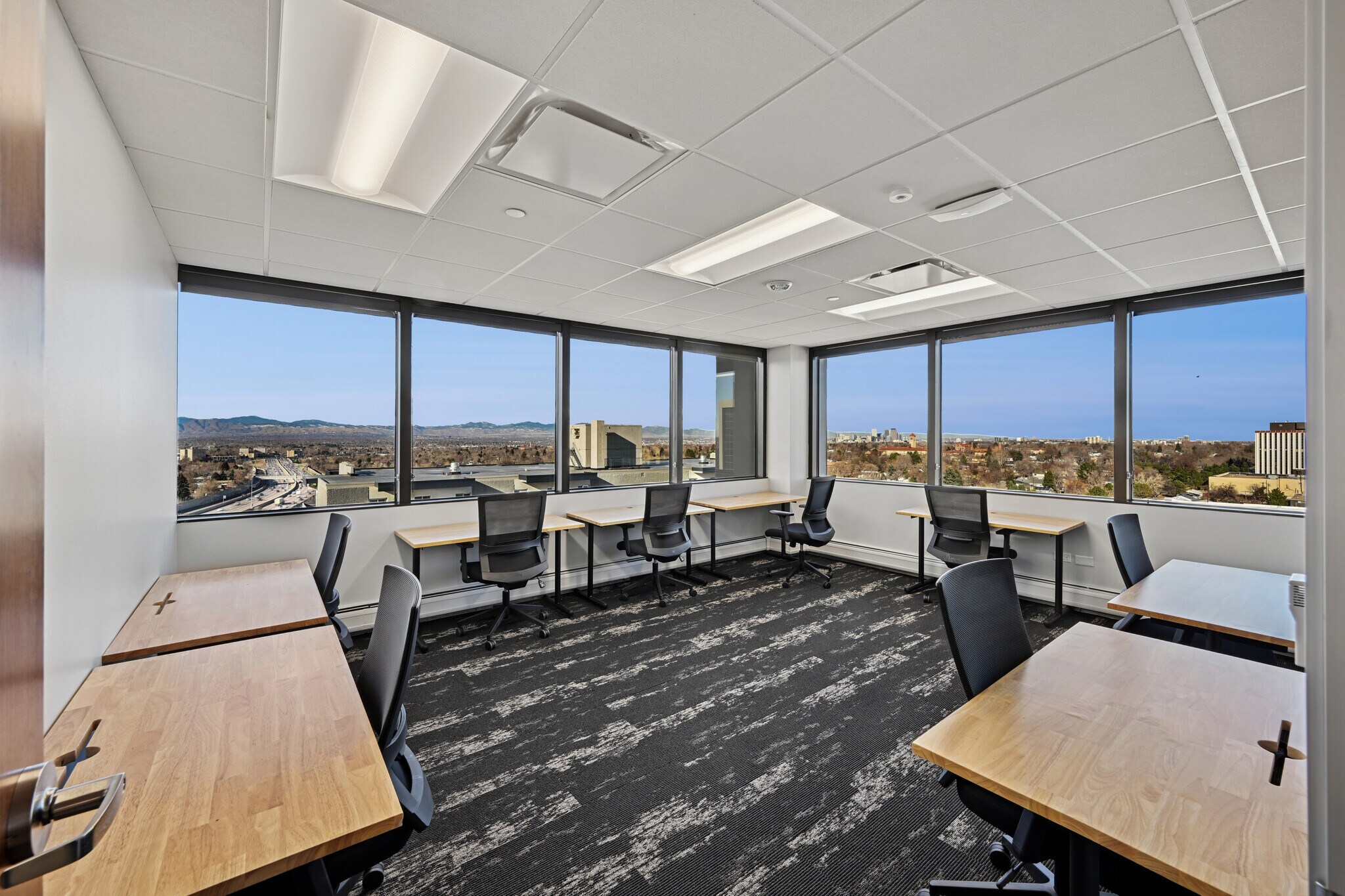 1777 S Harrison St, Denver, CO à louer Photo principale– Image 1 sur 19