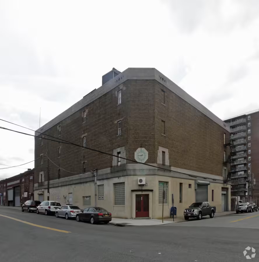 166 Ludlow St, Yonkers, NY à louer Photo de l’immeuble– Image 1 sur 2