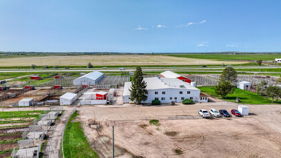 1614 Manilla Rd, Watkins, CO à vendre - Photo de l’immeuble – Image 2 sur 8
