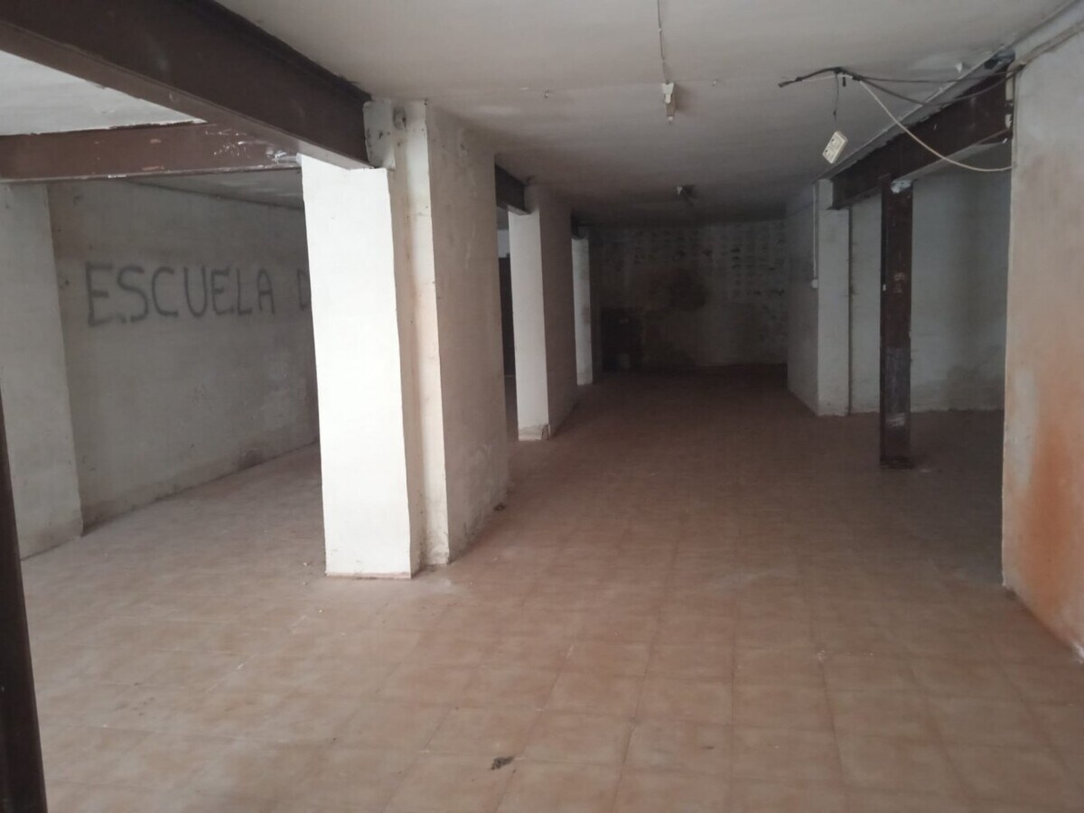 Sant Andreu de la Barca, BAR 08740 - Lot 1 - - Photo intérieure - Image 1 of 3